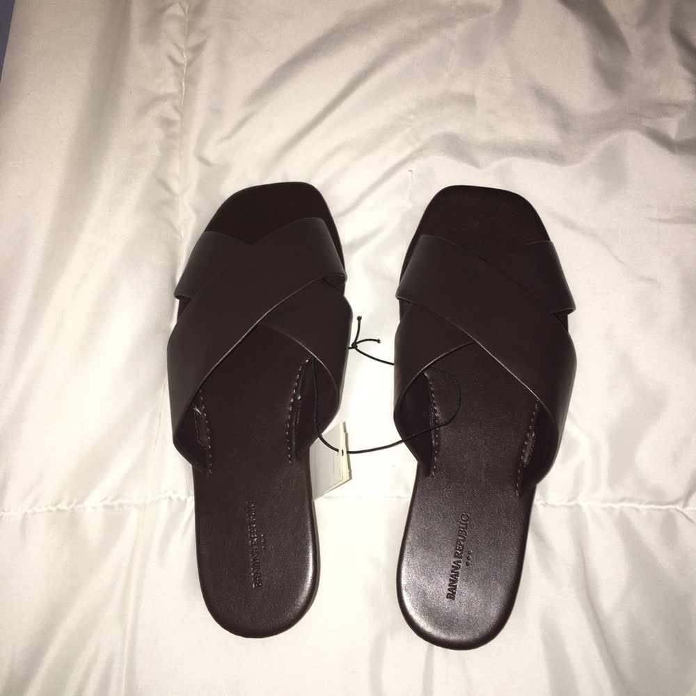 Brown banana Republic sandals